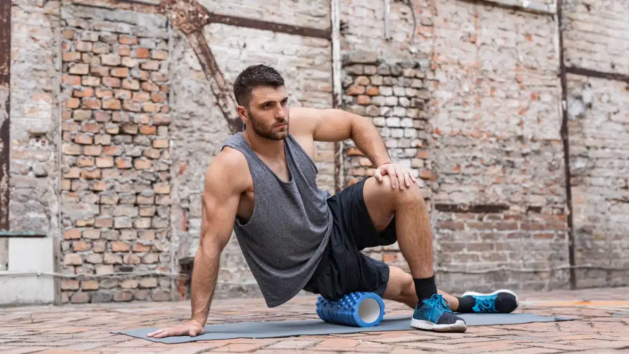 El mejor ejercicio después de dormir mal, según un experto del sueño