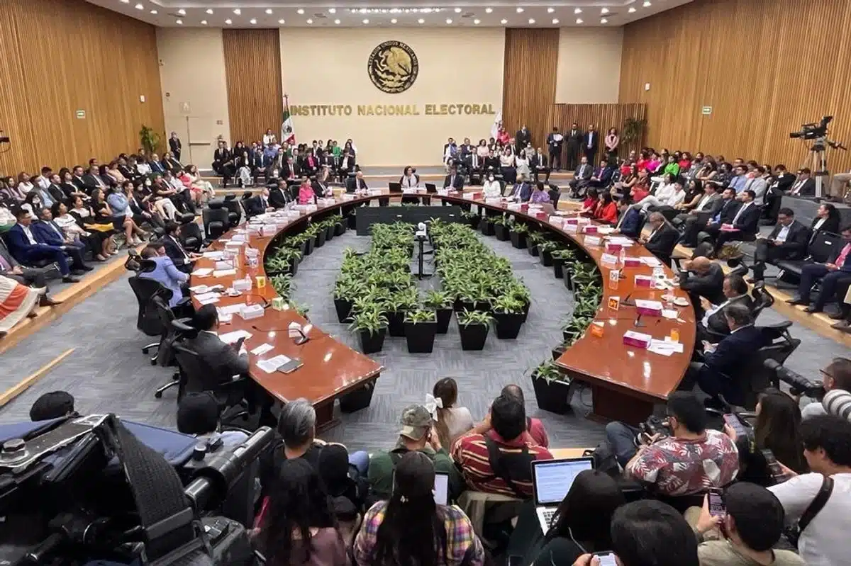 INE analiza implementar el voto electrónico en México