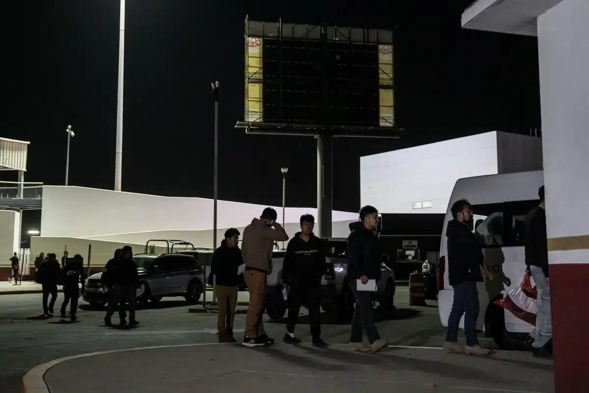 Intentos de ingreso irregular a EU desde México caen casi 80% en 2025