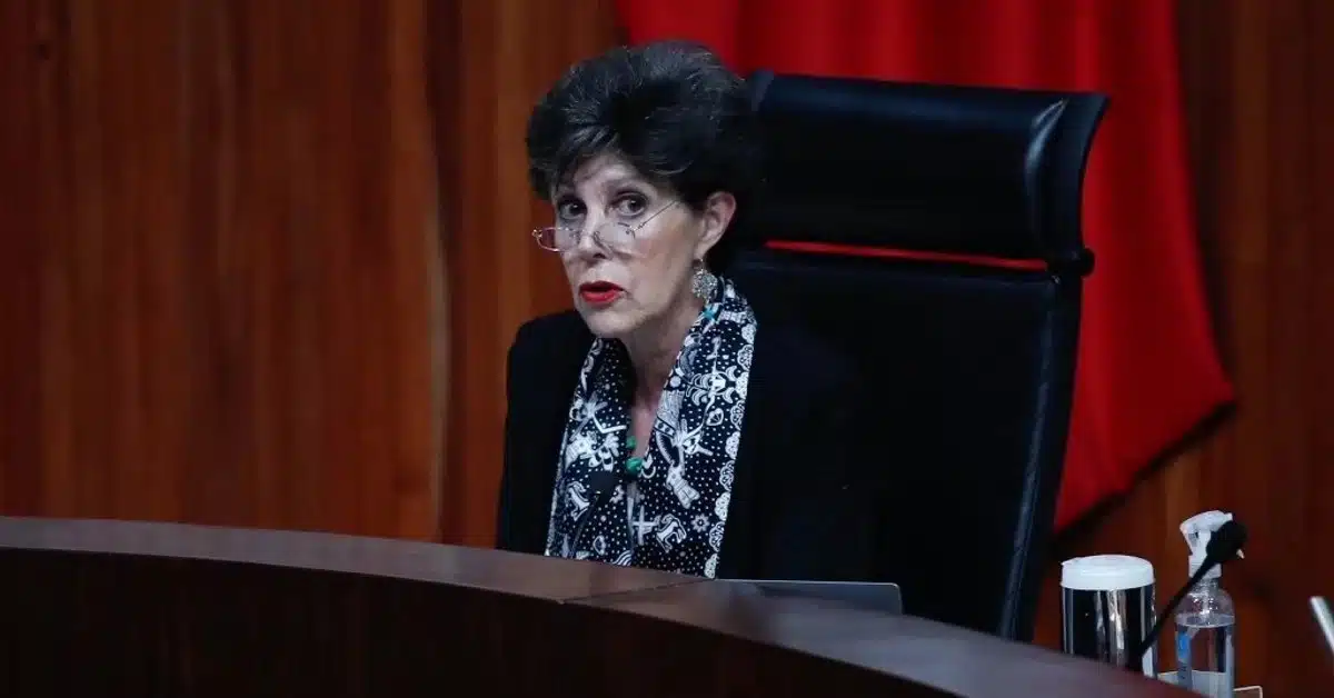 Janine Otálora anuncia su salida anticipada del Tribunal Electoral