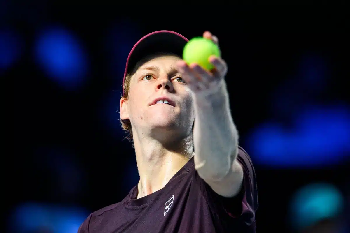 Jannik Sinner derrota a De Miñaur y avanza a la final del ATP 500 de Viena