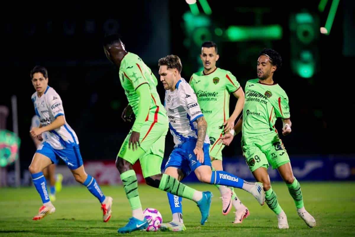 Juárez y Puebla empatan 4-4 en un partido lleno de goles y emociones