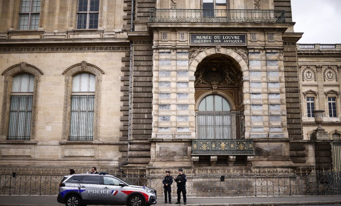 Louvre confirma alarmas activas en robo de joyas pero videovigilancia falla Louvre confirma alarmas activas en robo de joyas pero videovigilancia falla