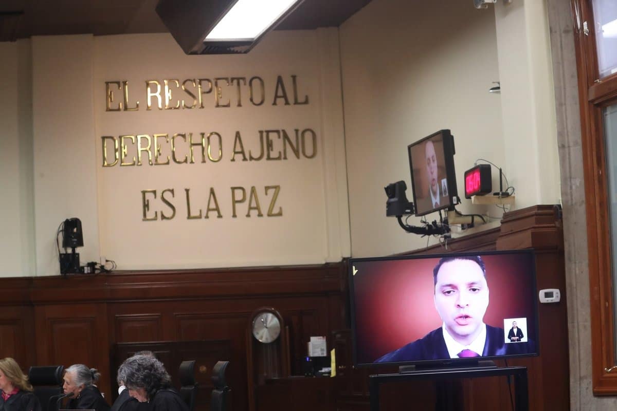 Ministro Arístides Guerrero regresa al Pleno de la SCJN tras accidente Ministro Arístides Guerrero regresa al Pleno de la SCJN tras accidente