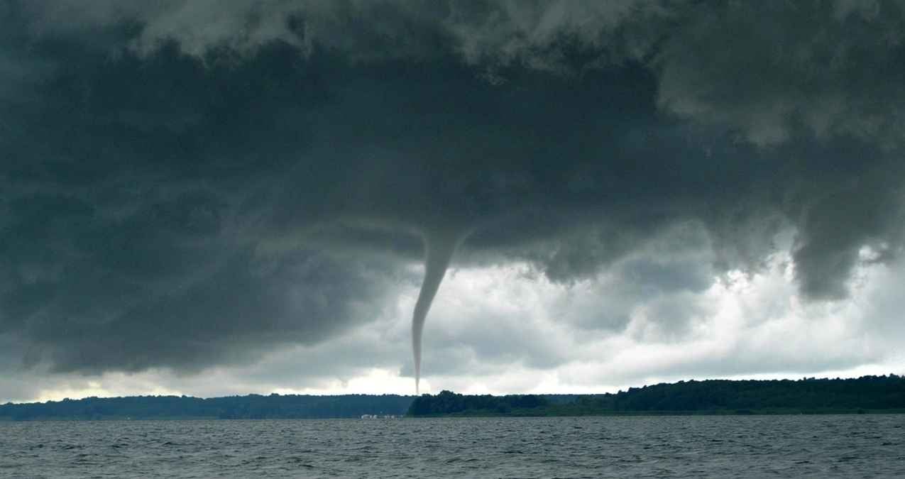 PELIGRO: Tornados y lluvias fuertes este sábado en varias regiones de México