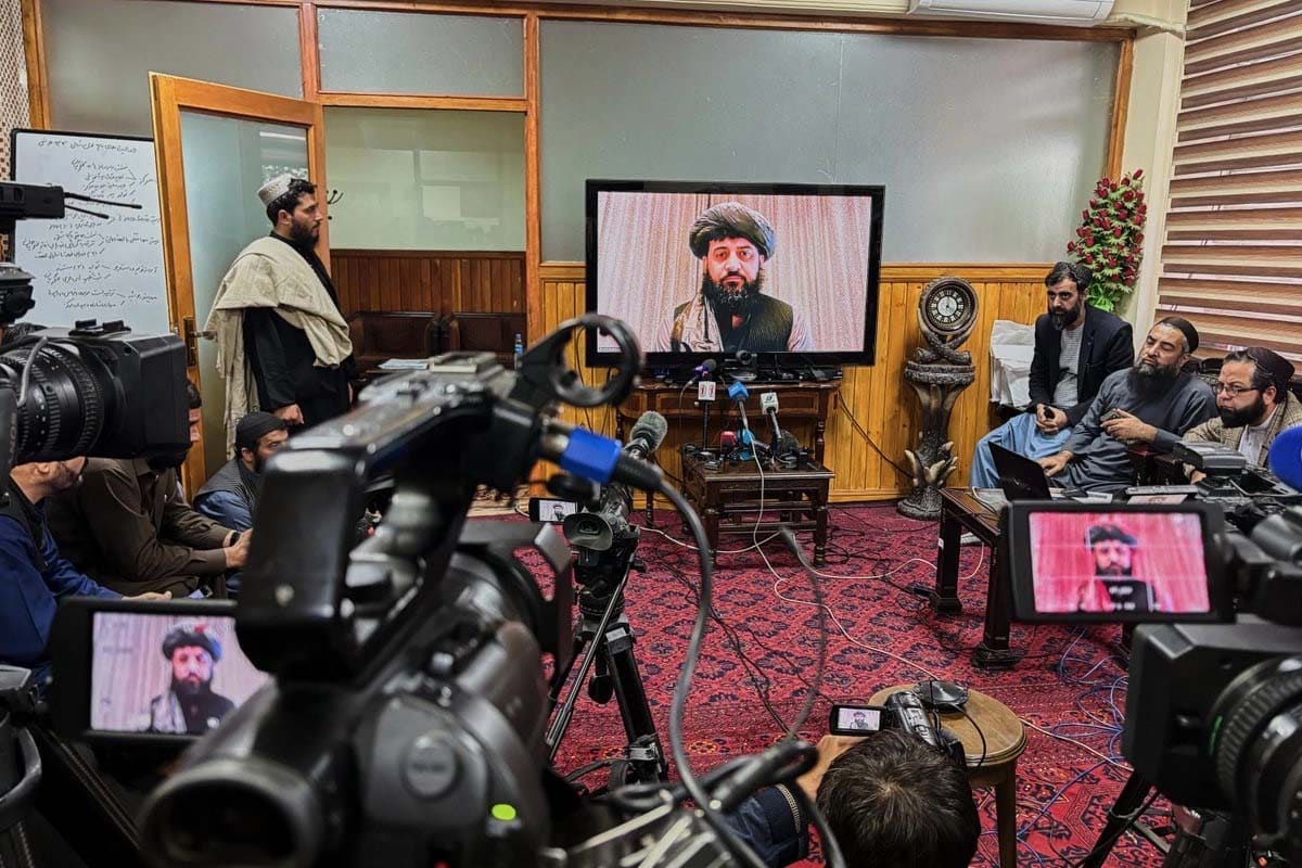 Pakistán y Afganistán sellan cese al fuego tras años de tensión Pakistán y Afganistán sellan cese al fuego tras años de tensión