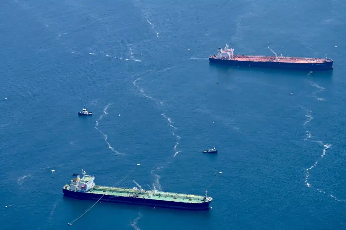 Por presión de Estados Unidos, la OMI aplaza un año el voto del plan mundial para reducir emisiones de barcos