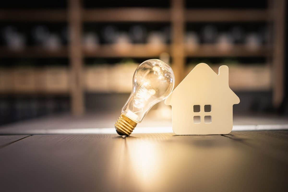 Profeco da consejos para ahorrar energía y mantener la tarifa básica de CFE