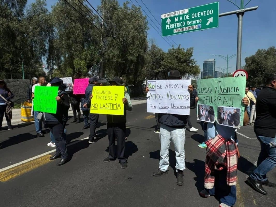 Protesta en la UNAM guardias exigen justicia por el caso Mondragón Protesta en la UNAM: guardias exigen justicia por el caso Mondragón