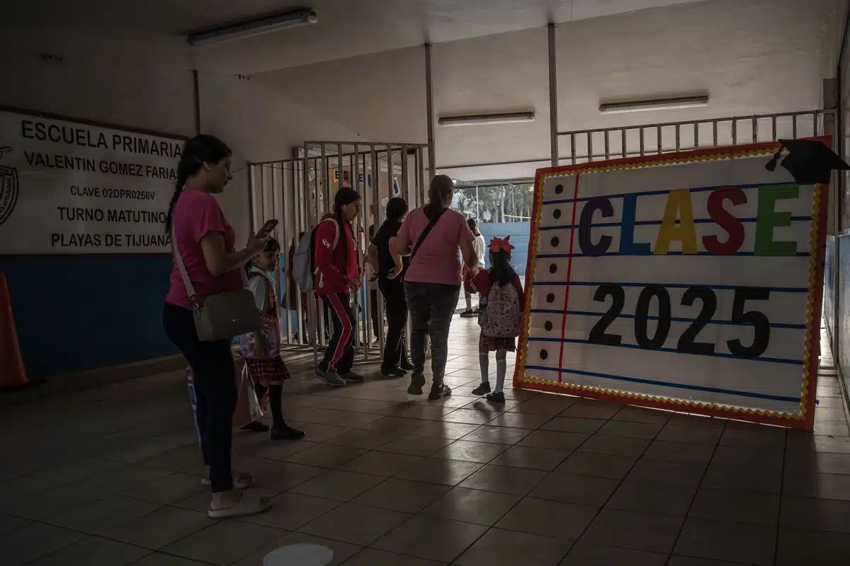 Se intoxican 78 alumnos en Tijuana por desayunos escolares en mal estado