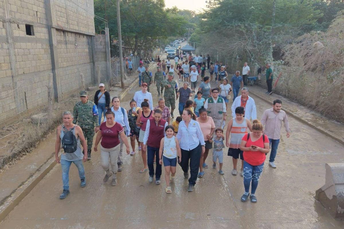 Sheinbaum refuerza apoyo en comunidades devastadas por lluvias Sheinbaum refuerza apoyo en comunidades devastadas por lluvias