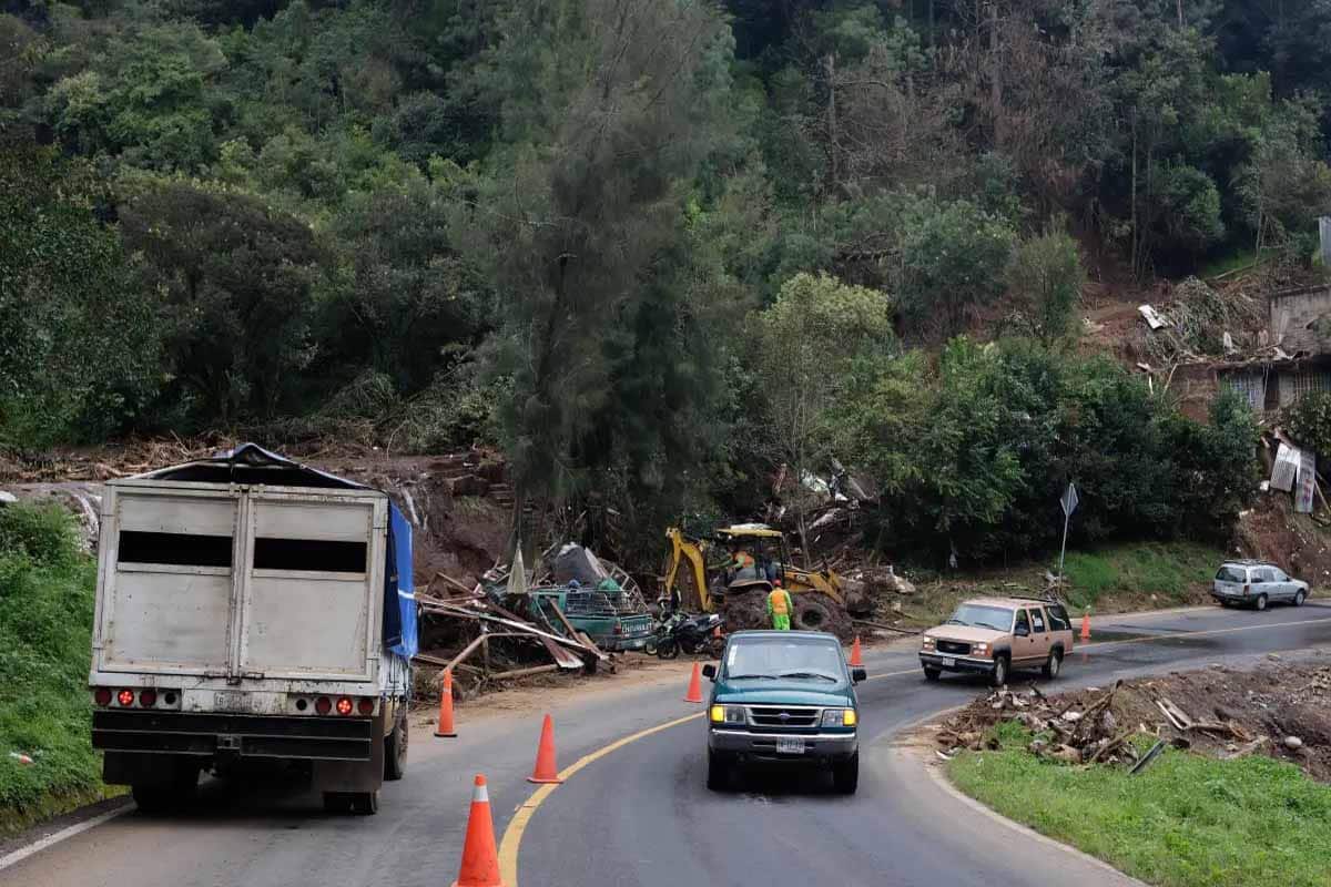 Siguen incomunicadas 160 comunidades tras lluvias en cinco estados