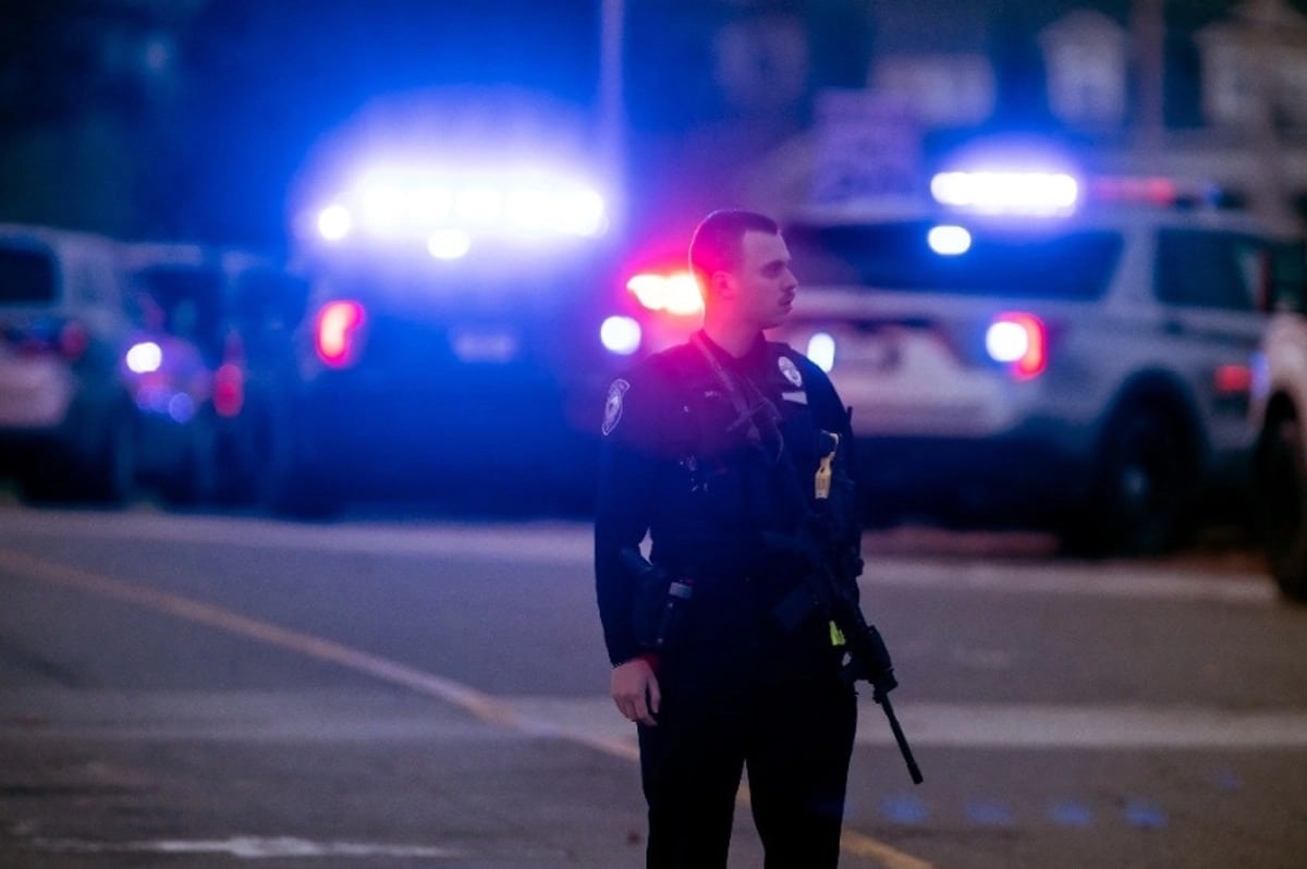 Tiroteo en Alabama deja dos muertos y 12 heridos en zona nocturna