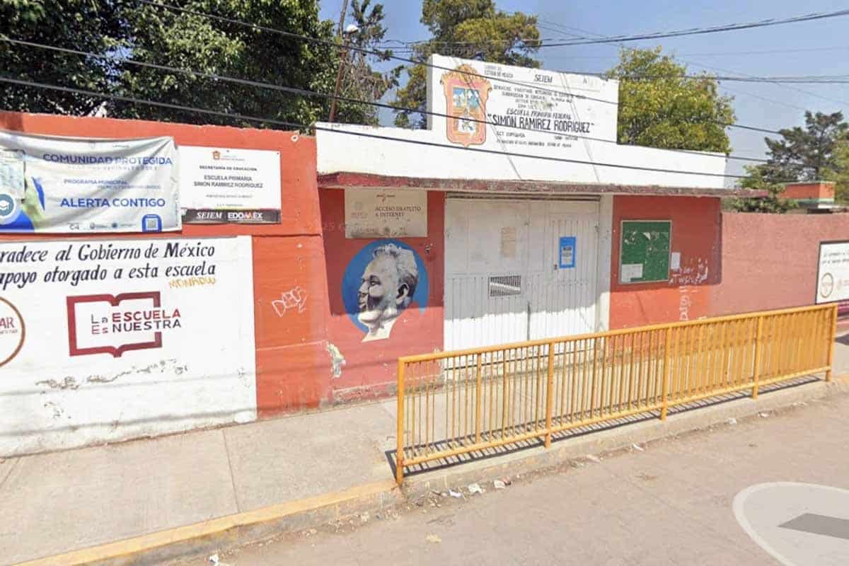 Tragedia en escuela del Edomex muere mujer atacada por 10 perros Tragedia en escuela del Edomex: muere mujer atacada por 10 perros