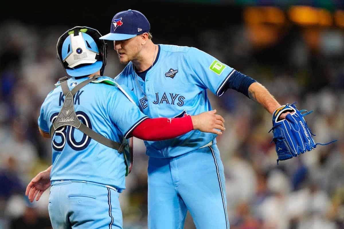 Trey Yesavage hace historia y acerca a los Azulejos al título mundial