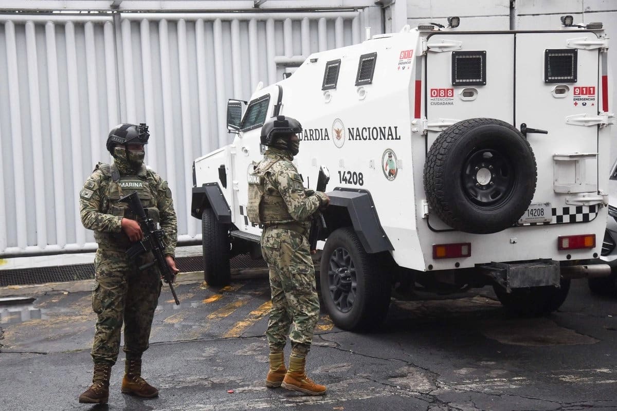 Vinculan a proceso a operador financiero de Black Wallstreet Capital