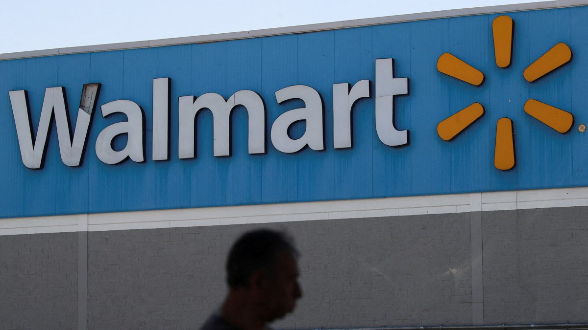Walmart detiene contrataciones H-1B tras nuevas tarifas de Trump