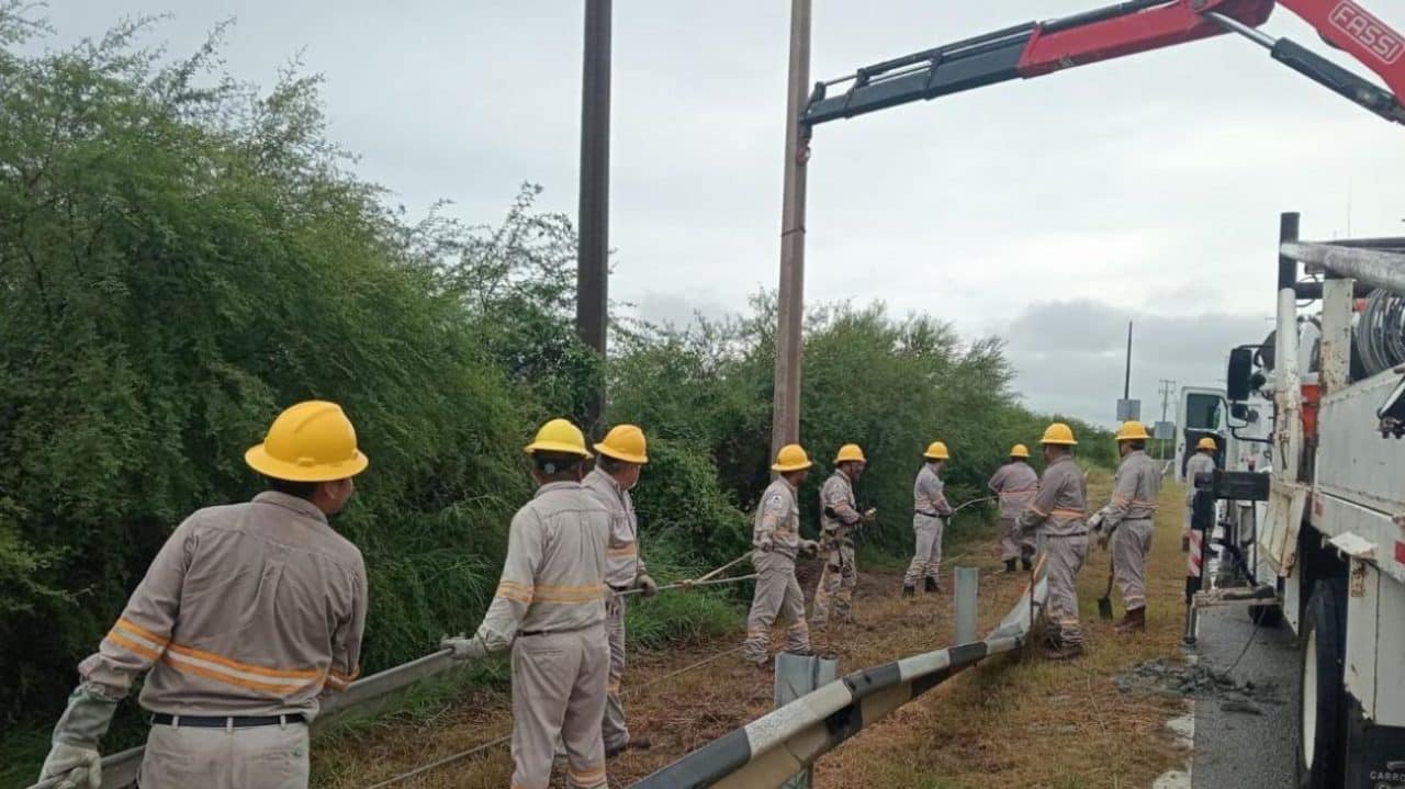 cfe_establece_electricidad_tras_lluvias CFE restablece 98.7% de electricidad tras intensas lluvias en cinco estados