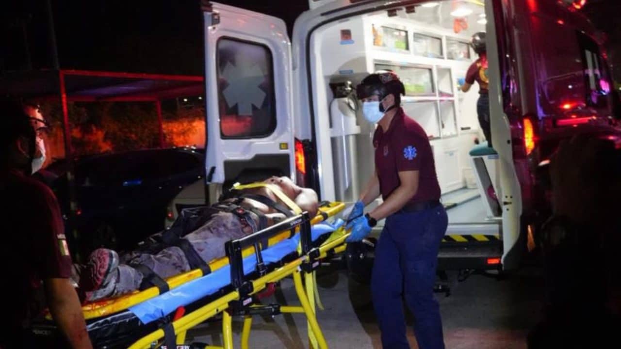 Hombre resulta herido tras ataque con arma blanca en Cancún