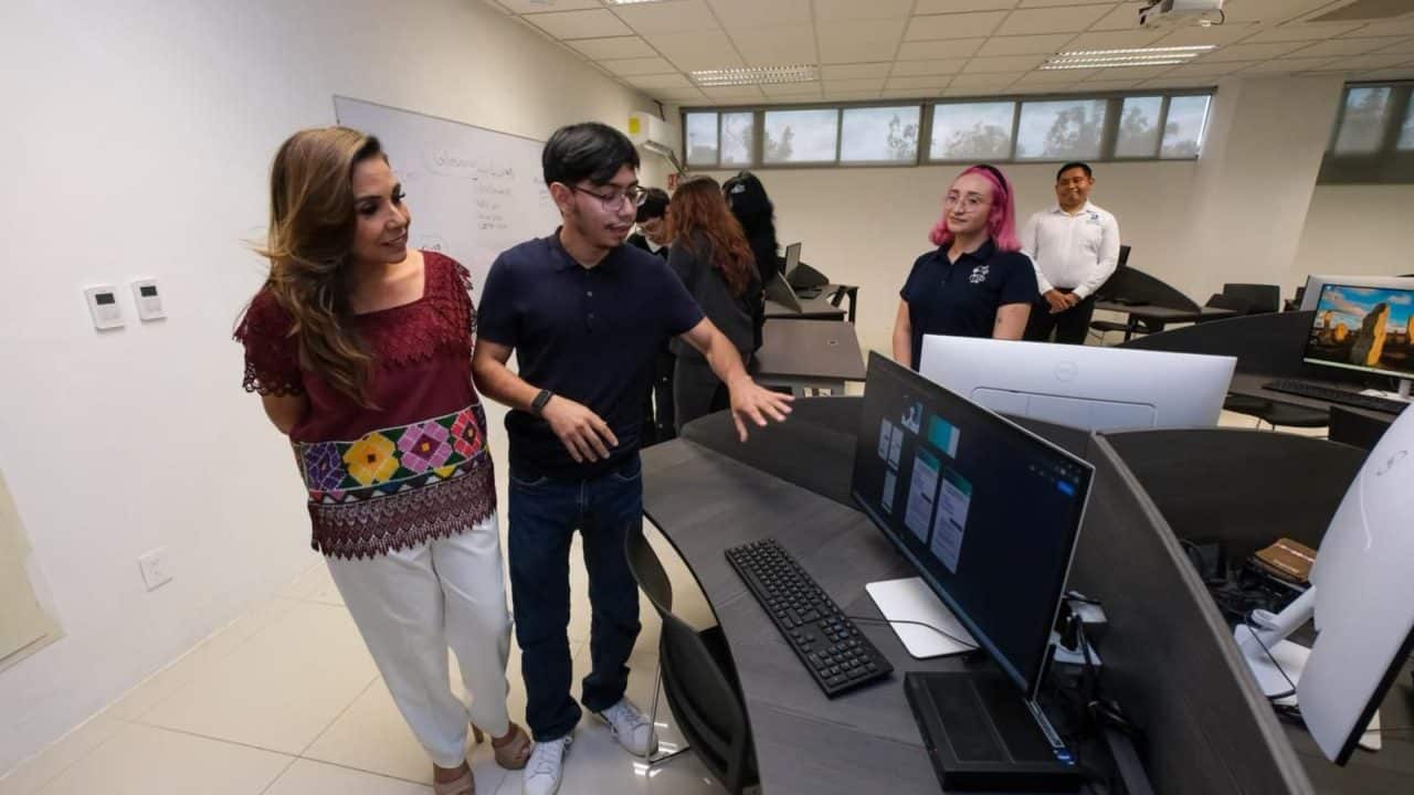 Mara Lezama presenta laboratorios de alta tecnología en la Universidad Politécnica de Bacalar