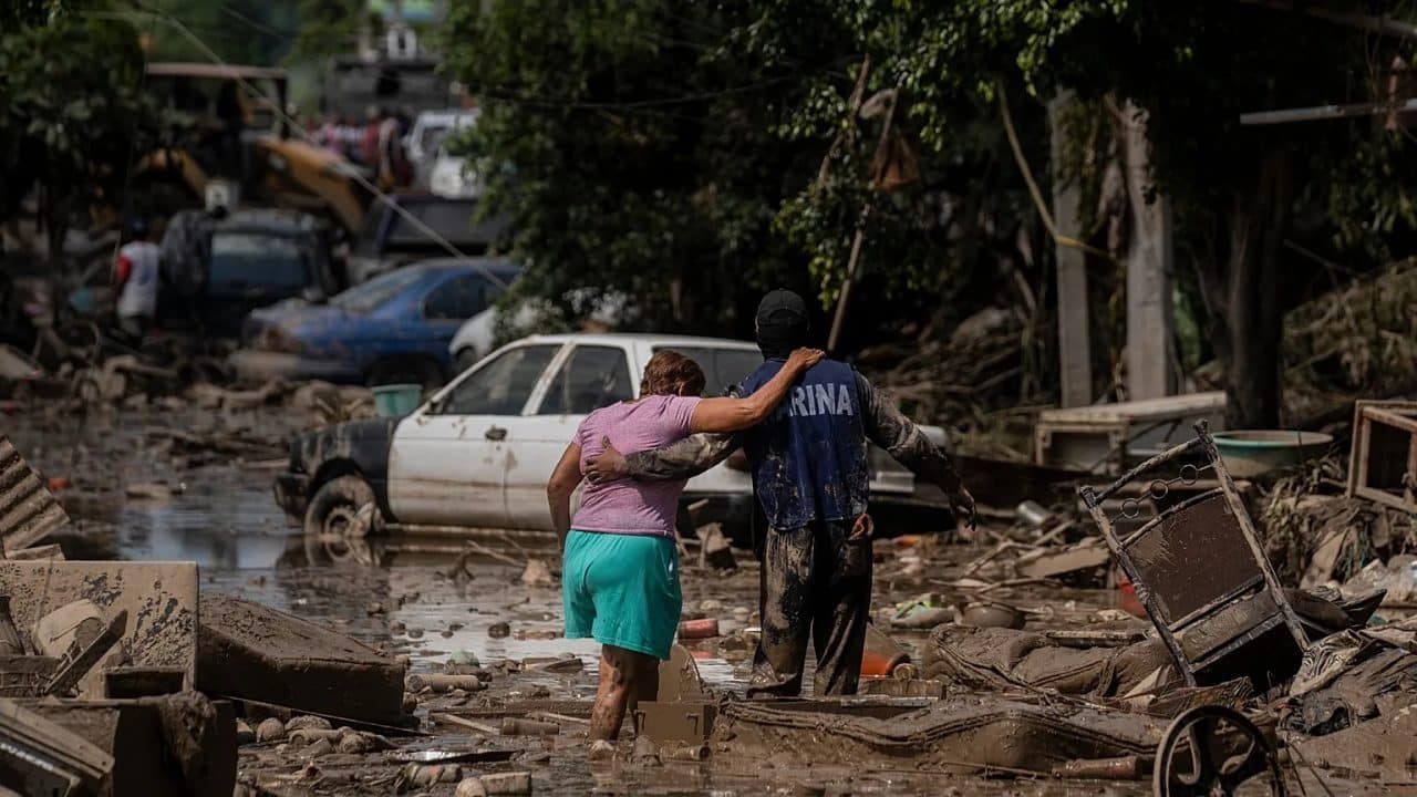 lluvias_intensas_mexico Ascienden a 64 los fallecidos por lluvias en México; 65 siguen desaparecidos