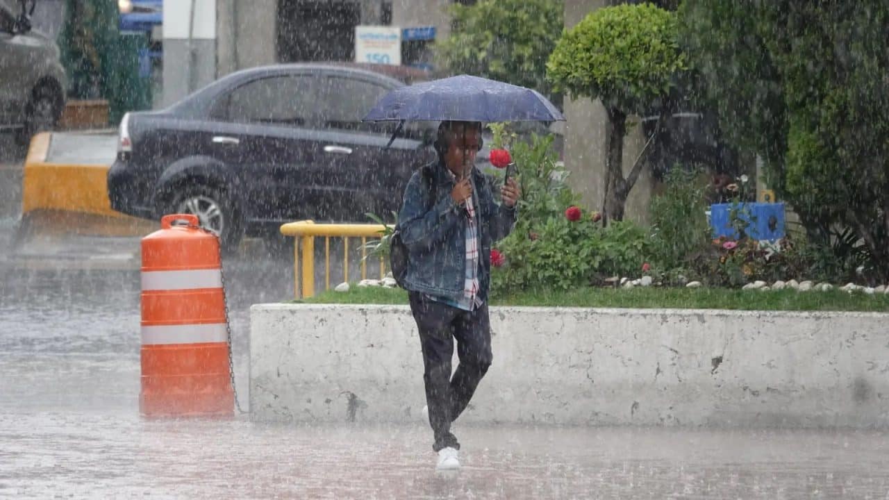 Dos fenómenos explican por qué 2025 ha sido tan lluvioso en México