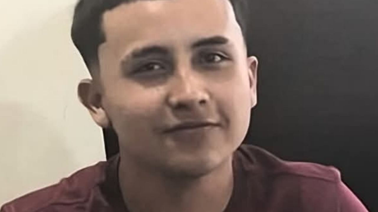 Madre entrega a su hija de 16 años por muerte de motociclista en Nuevo León