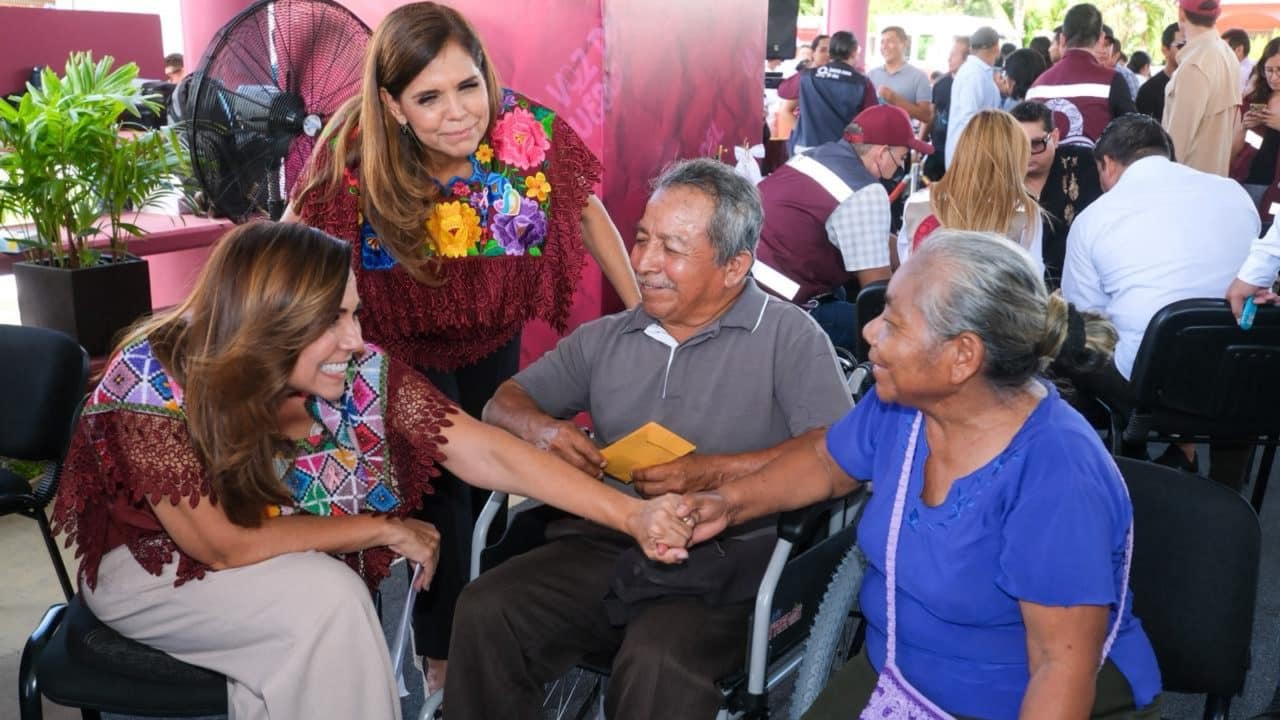 Mara Lezama atiende al pueblo en audiencia pública 'La Voz del Pueblo' en Huay-Pix