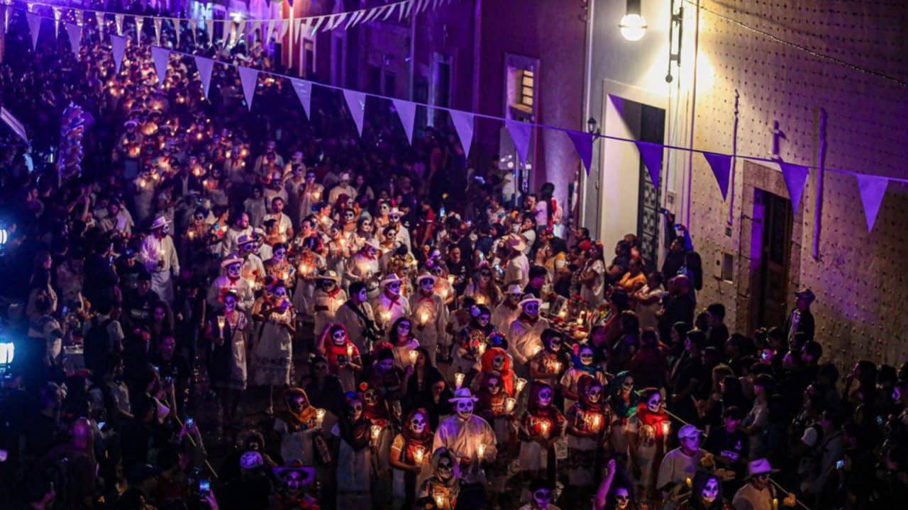 Más de 500 ánimas recorren Mérida en emotivo Paseo del Hanal Pixán 2025