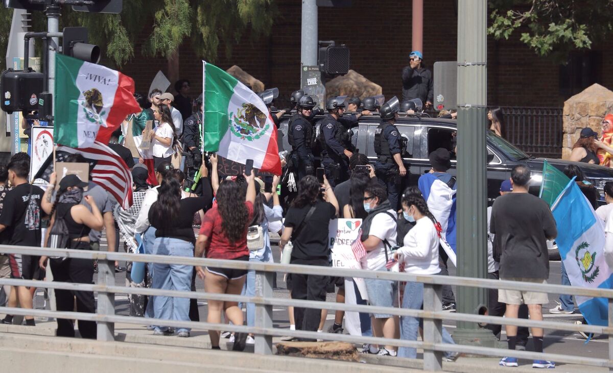 protesta_no_kings_latinos No Kings Day: latinos y mexicanos marchan en EU contra Trump