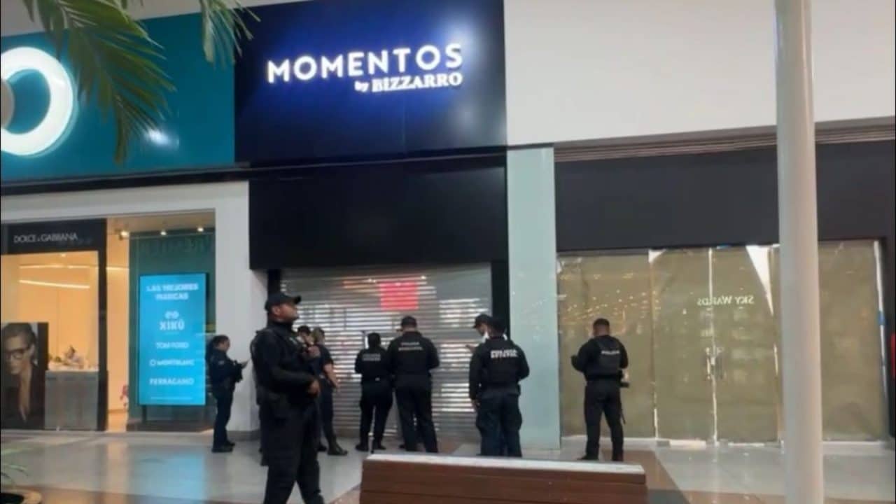 Nuevo intento de robo en joyería de Plaza Las Américas desata código rojo en Cancún Nuevo intento de robo en joyería de Plaza Las Américas desata código rojo en Cancún