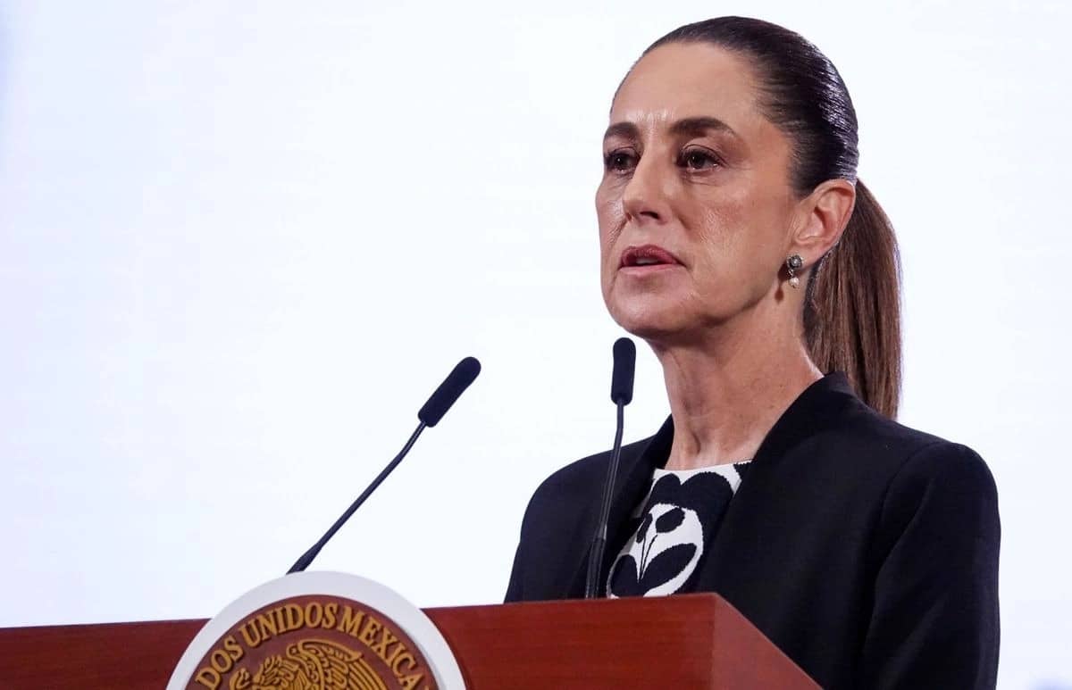 sheinbaum_palacio_nacional_vallas_2_octubre_marcha Sheinbaum defiende blindaje en Palacio Nacional por marcha del 2 de octubre