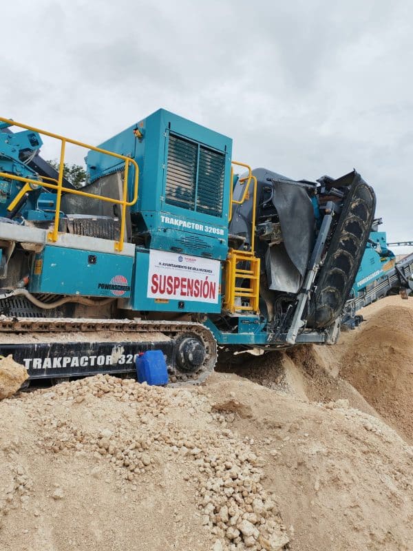 Clausuran otro banco de materiales irregular en Isla Mujeres Clausuran otro banco de materiales irregular en Isla Mujeres
