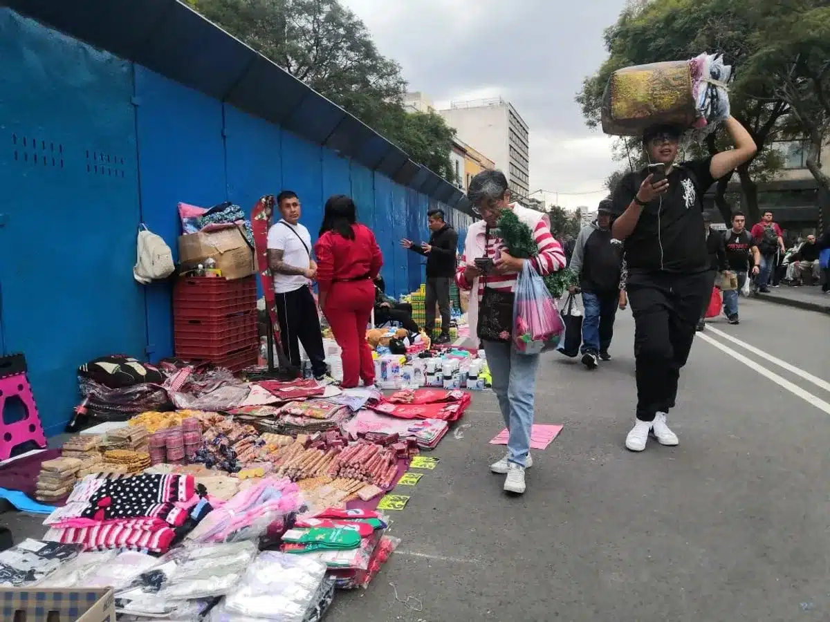 Ambulantes saturarán el Centro Histórico por permisos decembrinos