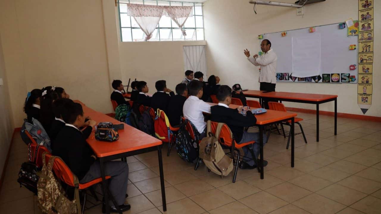 Calendario noviembre 2025: días sin clases y megapuente según la SEP