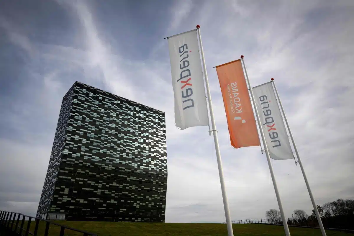 China confirma que volverá a exportar chips de Nexperia a Europa China confirma que volverá a exportar chips de Nexperia a Europa