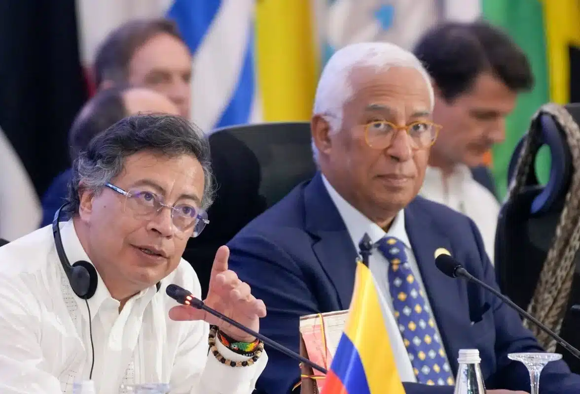 Doctrina Trump_ semanario ‘Cambio’ revela plan de “cinco pasos” para detener a Petro Doctrina Trump: semanario ‘Cambio’ revela plan de “cinco pasos” para detener a Petro