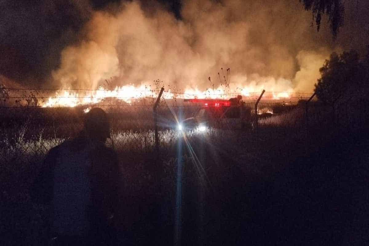 Incendio en Teotihuacán moviliza a bomberos y alarma a visitantes Incendio en Teotihuacán moviliza a bomberos y alarma a visitantes