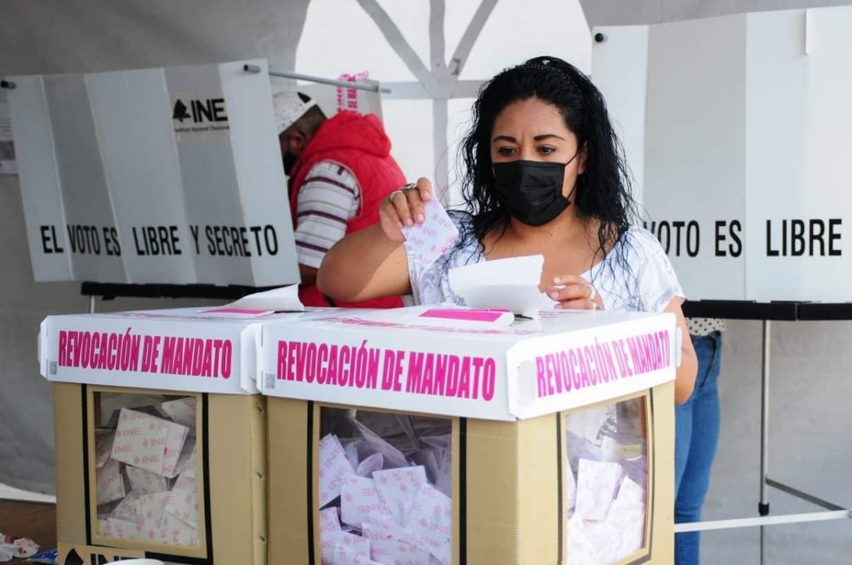 Por qué la oposición rechaza la revocación de mandato en 2027