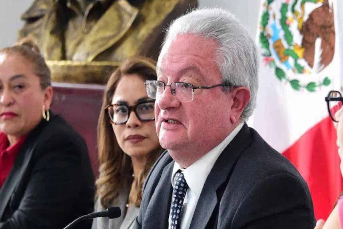 Secretario de Educación CDMX alerta sobre “pereza intelectual” por IA