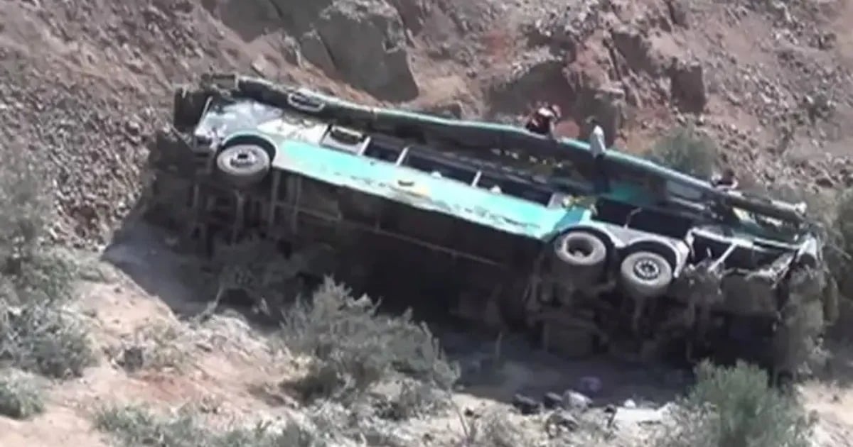 Tragedia en Arequipa: 37 muertos tras caída de autobús en Perú