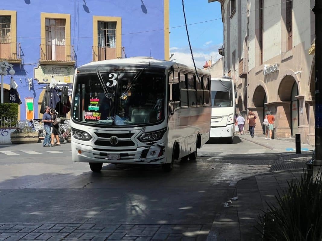 Transportistas de Morelos exigen concesiones y alza en tarifas