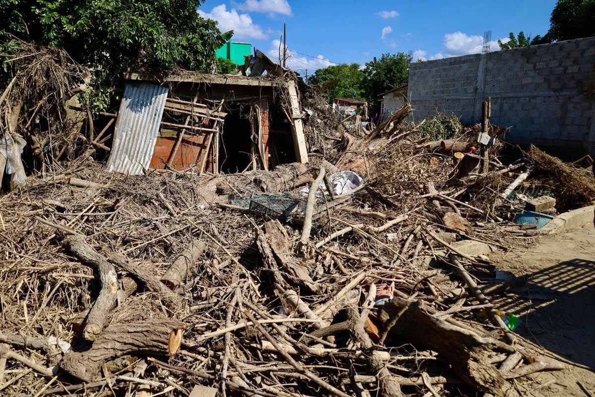 Viviendas en ruinas damnificados de Poza Rica exigen ayuda urgente Viviendas en ruinas: damnificados de Poza Rica exigen ayuda urgente