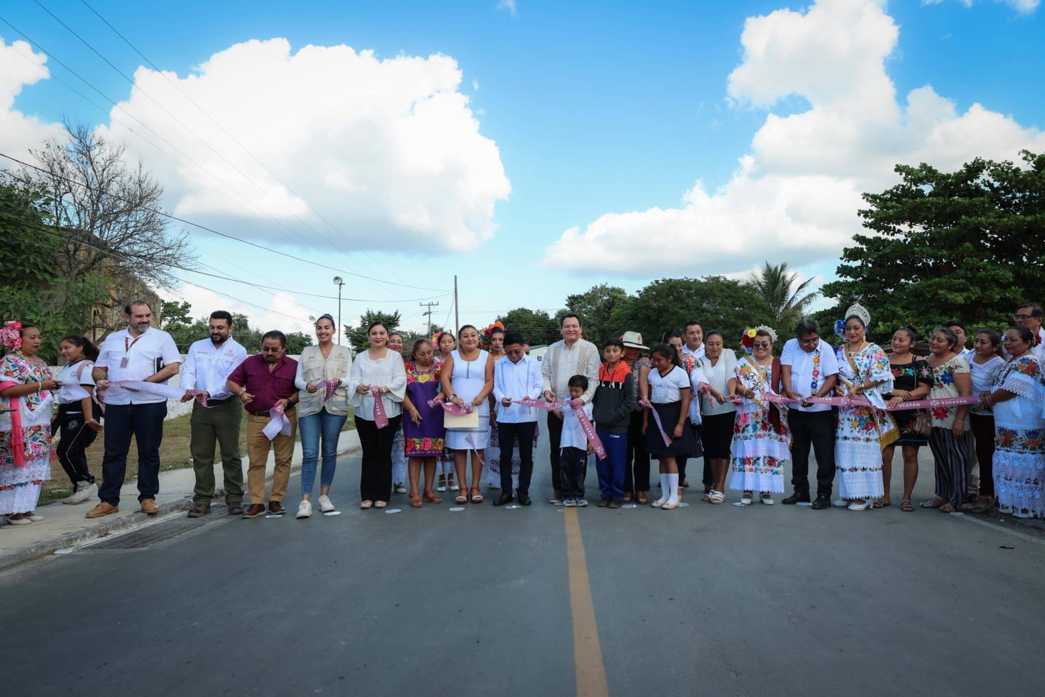 Reconstruyen carretera Sahcabá–Xocchel