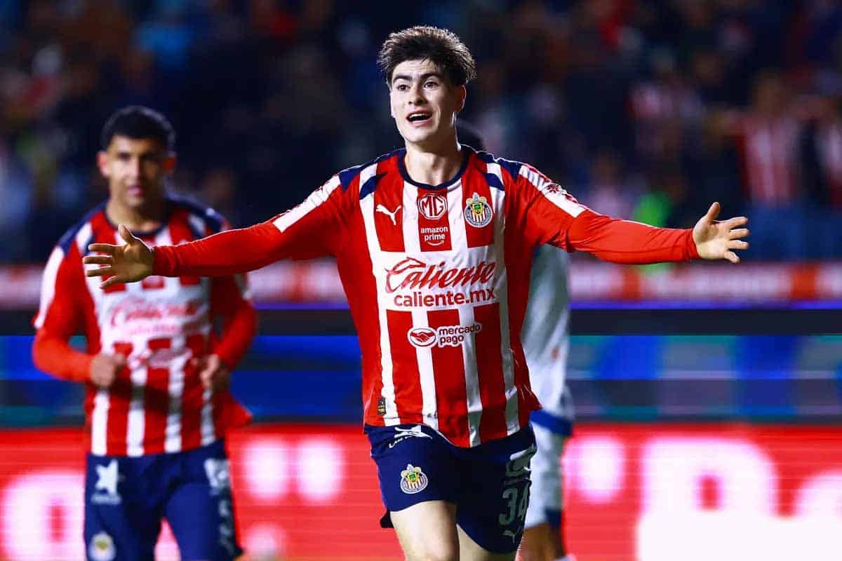 Armando González definitivo: el goleador que cambió a Chivas
