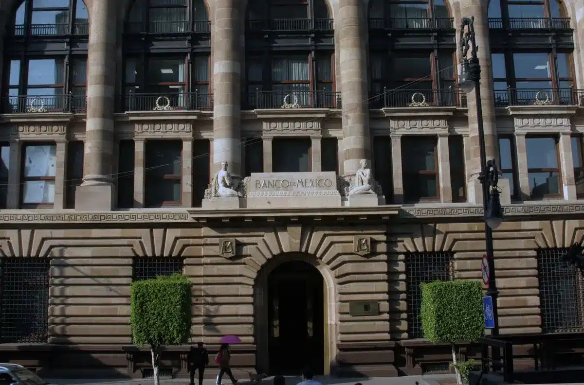 Crecimiento económico analistas recortan su pronóstico para 2025-2026 Crecimiento económico: analistas recortan su pronóstico para 2025-2026