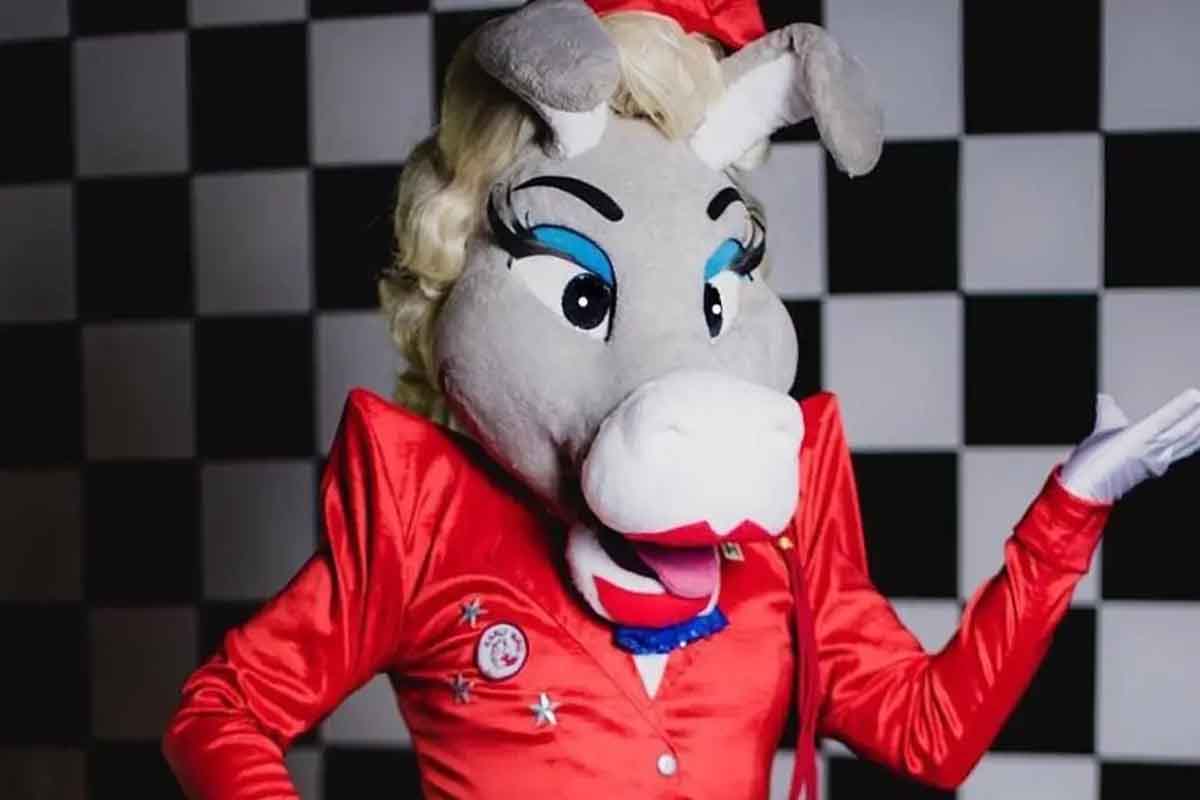 Momo Guzmán dice adiós a la 'Burrita Burrona' tras cuatro años