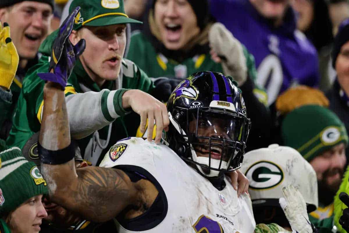 Ravens respiran con victoria clave y mantienen viva la esperanza