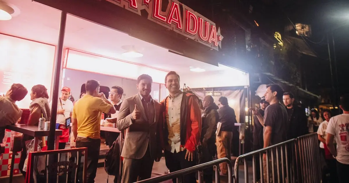 Taquería de Dua Lipa recibe a Samuel García y Máynez en plena visita a CDMX