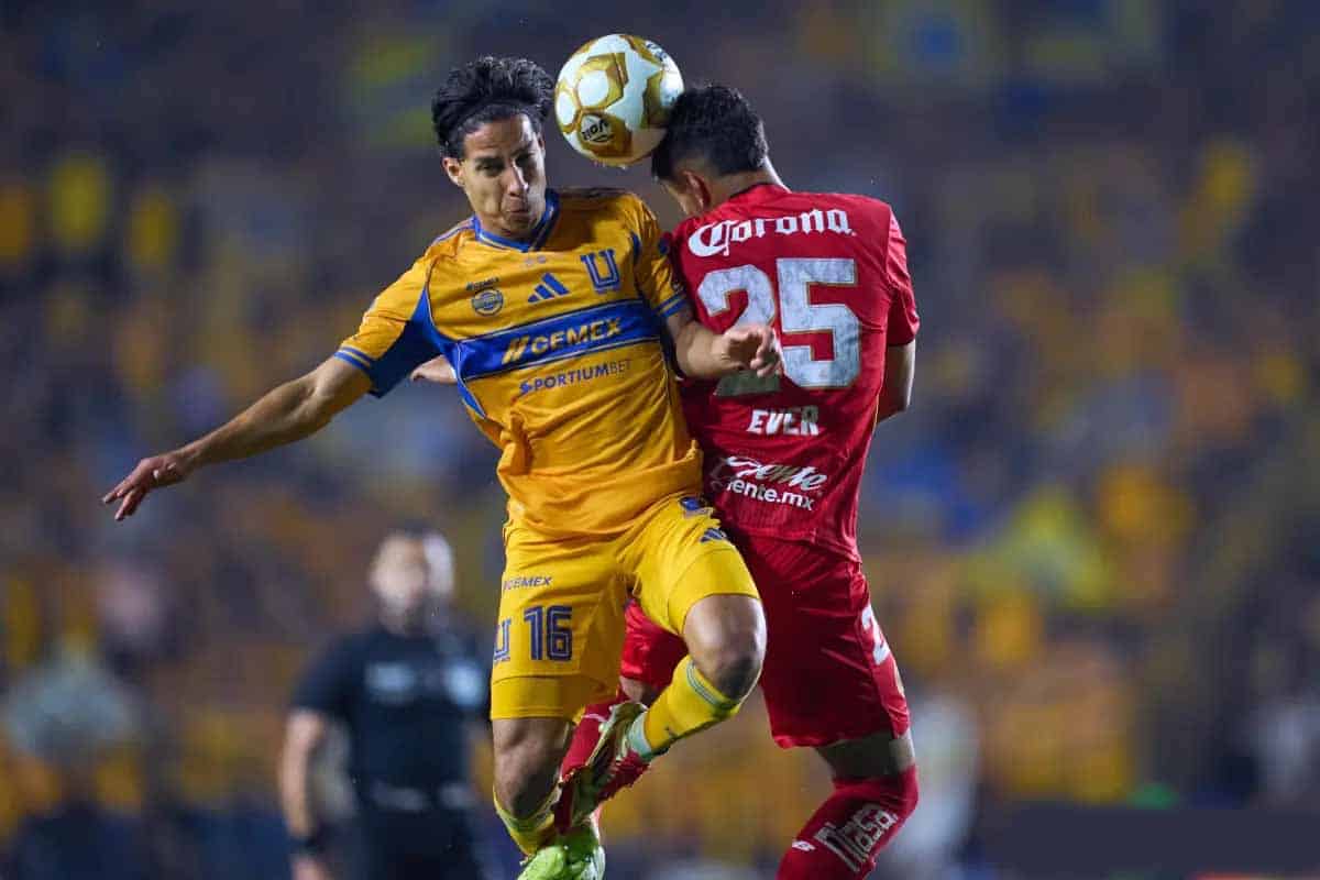 Toluca y Tigres protagonizan un duelo clave por el título Toluca y Tigres protagonizan un duelo clave por el título